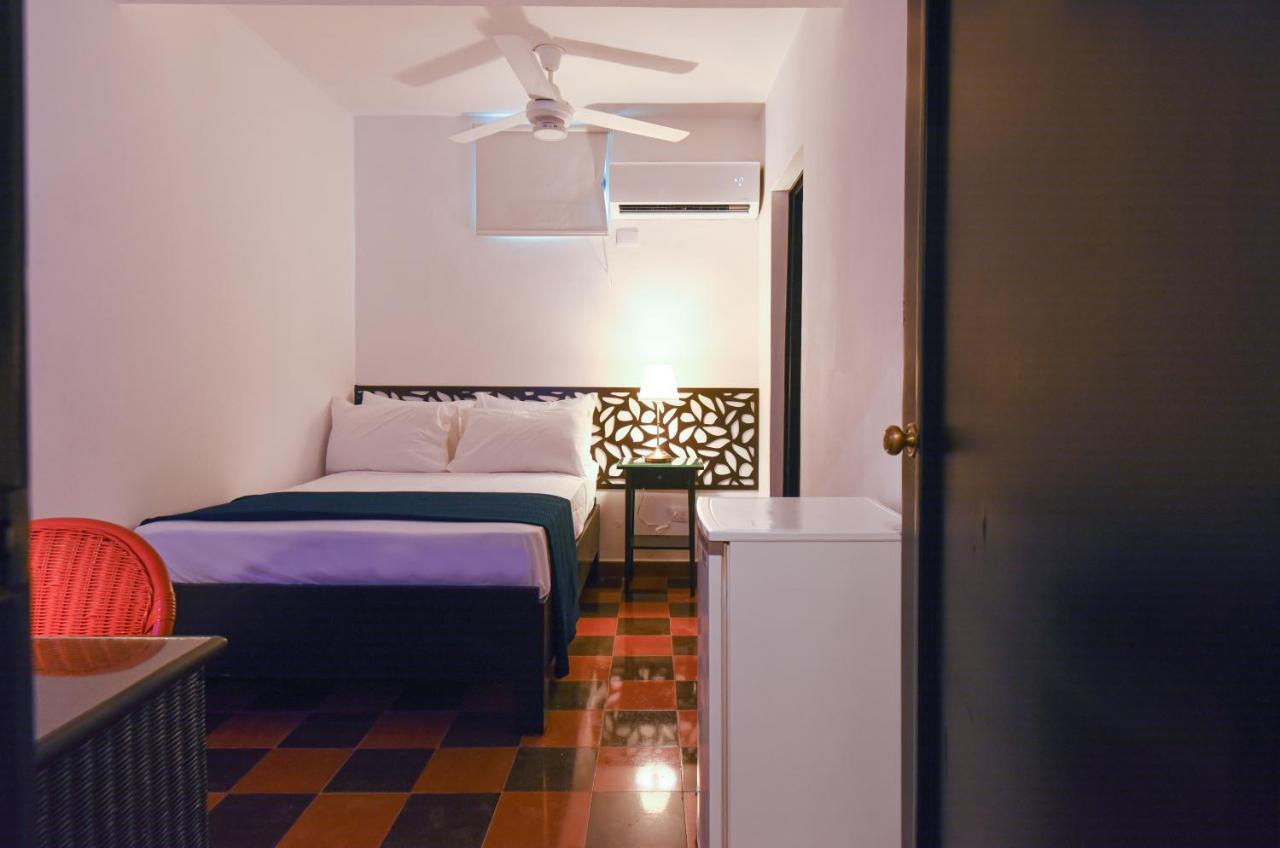 Ph 19 Guesthouse Hotel In Gazcue 聖多明哥 外观 照片