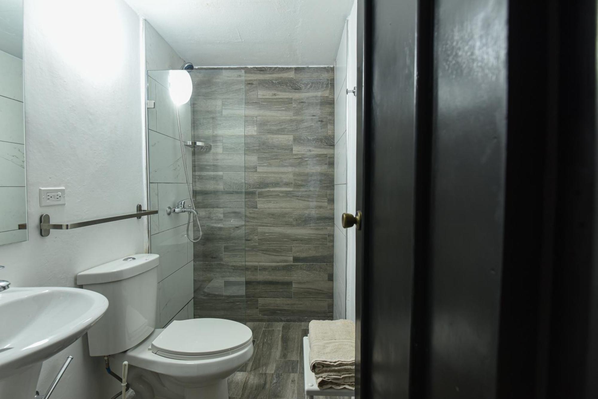 Ph 19 Guesthouse Hotel In Gazcue 聖多明哥 客房 照片